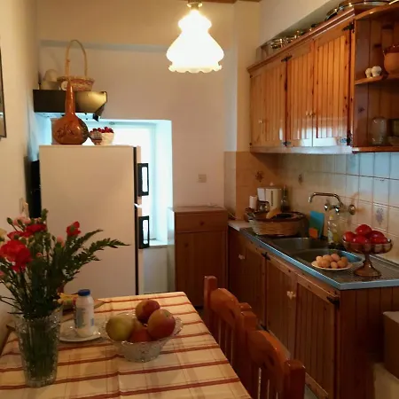 Selinofoto - A Beautiful, Traditional House In Vathy, Ithaca *